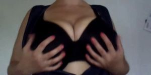 Busty BBW reveals her tits - video 1