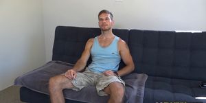 Tall stud masturbates hardcore to get selected for porn