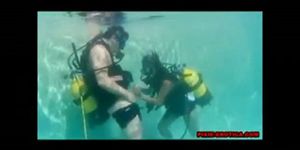 Crazy underwater sex