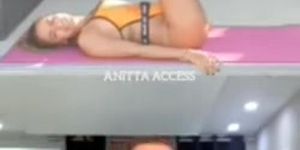 Anitta - Treino com o Personal #9