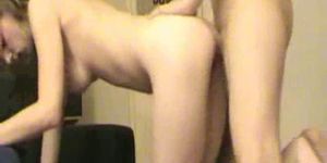 Webcam - Freundin genießt den langen Schwanz