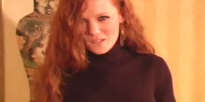 בייב מורידה הלבשה תחתונה מהודרת - וידאו 17