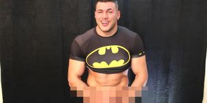 batmanwanking_Hot_NWM_converted.mp4