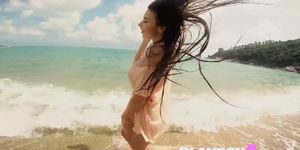 Sexy brunette babe dancing on the beach before hot teen (Lisa Dawn, Teen Lisa)