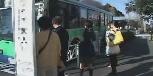 バスはとても暑かった-日本のバス8-熱い仲介者!!