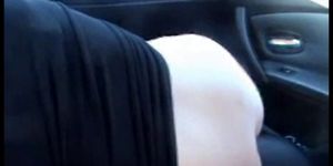Horny woman fucks in the car