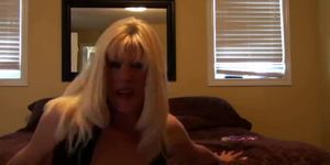 Amateur Blonde MILF Strips For Webcam