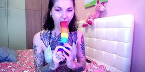 Cute webcam teen does anal, deepthroat and slaps herself