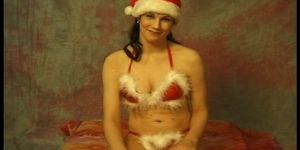 Sexy santa babe strip-tease