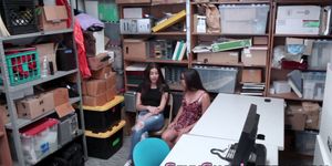 Latina amateur facialized - video 1