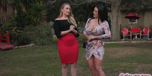 There is a genuine warmth between AJ and Angela as they catch up during the tour (Angela White, A J Applegate, Kaylee Evans)