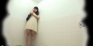Asian hos pee in toilet