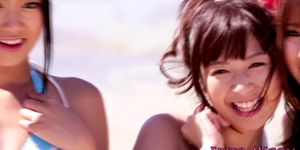 ERITO - Squirting japanese beach babes in bikinis