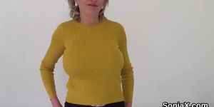 Unfaithful english milf lady sonia shows off her gigantic boobs