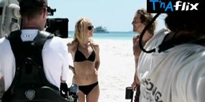 Kate Hudson Bikini Scene  in Fool'S Gold