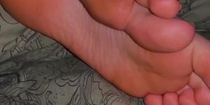 CANDID WIFE SLEEPY SOLES AND TICKLING