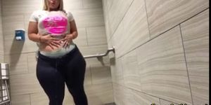 Girl with a phat ass takes a shower live on webcam