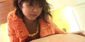 AVIDOLZ - Das zarte asiatische Baby Rika Hayama wird unzensiert hart entbeint