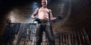 Bondage sub flogged before dicksucking hunk