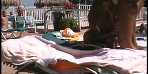 Couple sucks and fucks at the pool - video 1