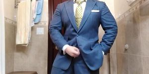 Str8 daddy jerking off in suit (amateur )