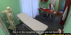 European amateur pussypounded by her doctor