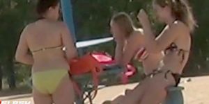 Teens Take Pictures of Flasher at Beach