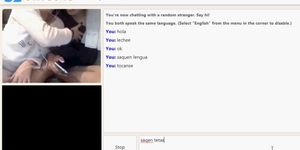 Putita De Omegle Con Piercing me Ensena Su Grandote Culo Con Su Amigo Gay