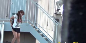 PISS JAPAN TV - Asian babe pees outside - video 1