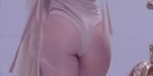 Ava Max - Kings & Queens - Best Part - Best Ass Look Of All-Time!!!!!!!!!!!!!!!!!!!!!!