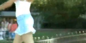 Latin gf flashing her pussy in the park part1 - video 1