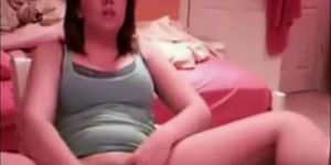 Young Girl Masturbating And Moaning On Webcam