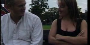 Sarah - Rondborstige Britse babe anaal (Lorraine Ansell, Sarah Busty)