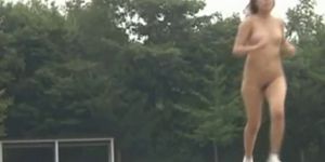 Asiático amateur compite desnudo en pista part2