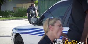 Cops decide not to take a black dude to jail just to fuck him hard in outdoors at the hood