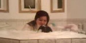twee meisjes een bad deel 1