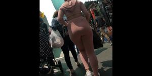 Candid sexy brunette teen perfect booty in pink leggings