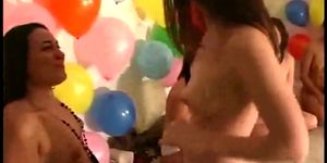 Horny lesbo teens enjoy pussy licking