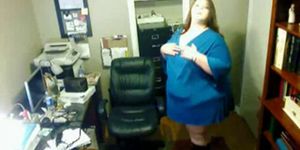 Solo 78 SSBBW Showing off her Body on Webcam