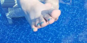 MILF Mistress Vixie's Soles And Toes In The Pool.