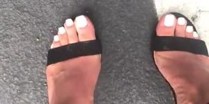 Perfect_Arch_Queen- Cum on Toes and Heels in Public!