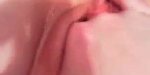 dripping pussy of 50 years Aline Canada - video 1