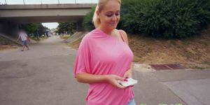 Busty blonde babe outdoor flash for cash