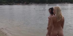 Perfect boobs and ass on this beautiful teen nudist