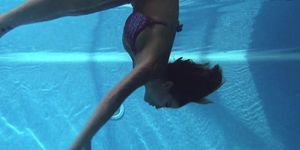 Heidi Van Horny big boobs and ass underwater