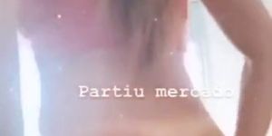 Sarah Caus Close Friends in Instagram Showing the Pussy - Vídeos Porno