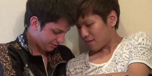 GAY ASIAN NETWORK - Asian twink cums tugging