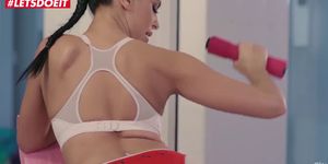 Letsdoeit - Busty Girl Knows Gym Sex Is The Best Workout (Kira Queen, Lucky Lutro)
