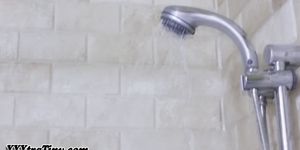 Teeny sluts face shower