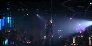 Demi Moore in Striptease - Scene 09
